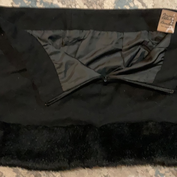 Knit mini skirt with faux fur trim - Picture 3 of 5